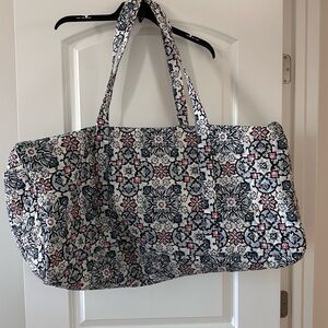 Vera Bradley Large Traveler Duffel Bag in Lisbon Medallion